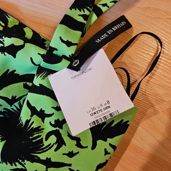 NWT Spooky Zip-Up Crop Top - Picture 2 of 4